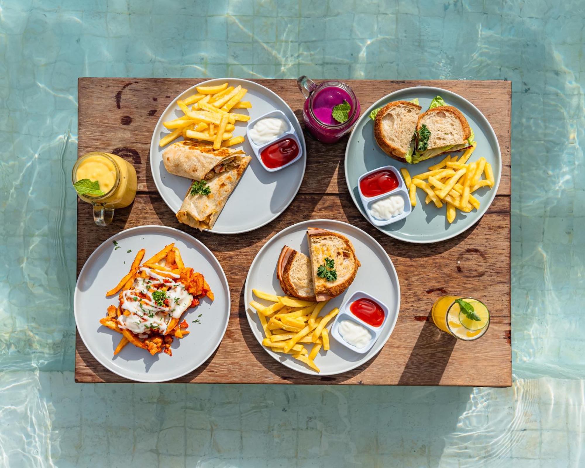 Atlas Gili Party Hostel Джили Трауанган Екстериор снимка