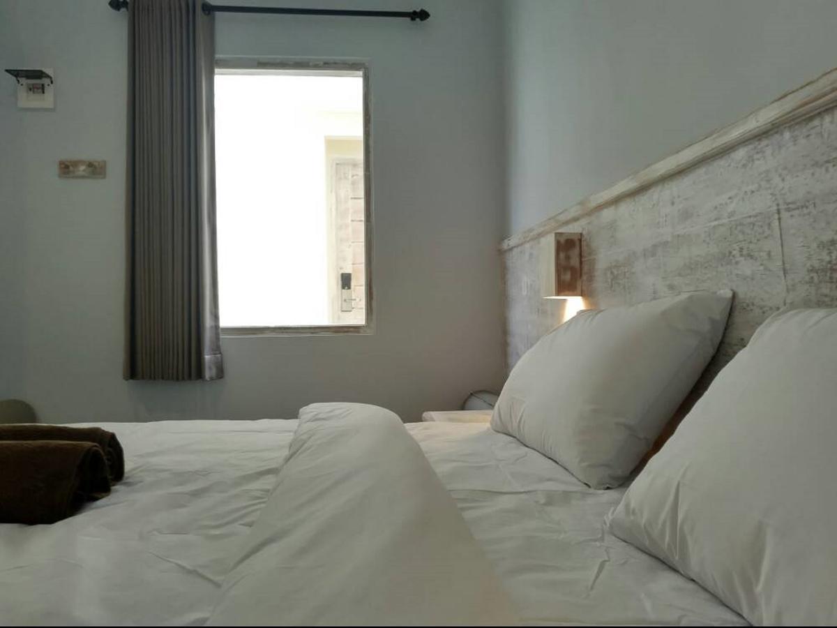 Atlas Gili Party Hostel Джили Трауанган Екстериор снимка