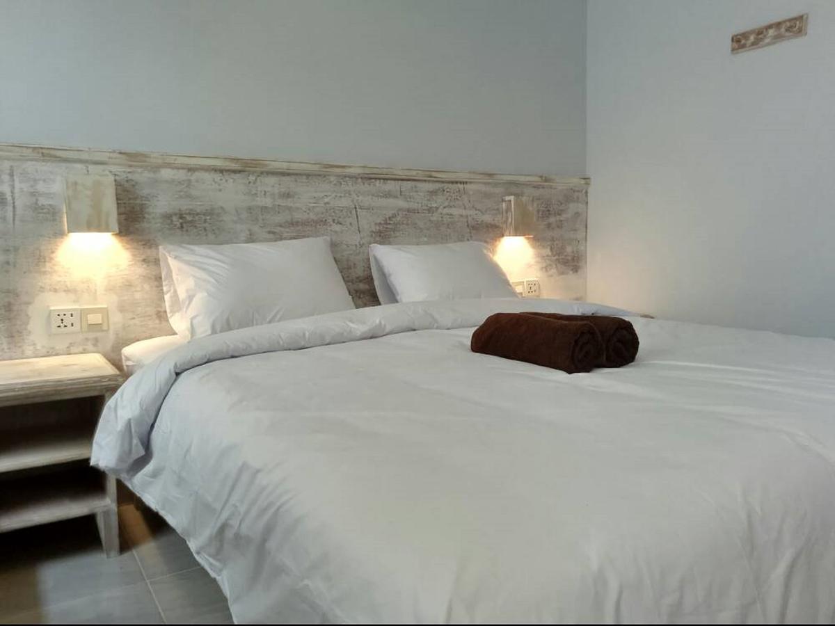 Atlas Gili Party Hostel Джили Трауанган Екстериор снимка