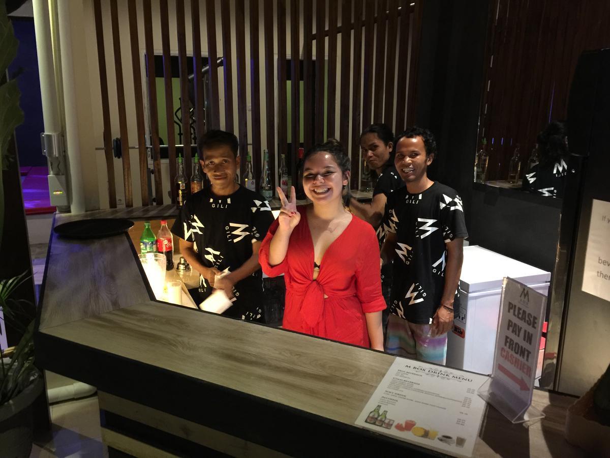Atlas Gili Party Hostel Джили Трауанган Екстериор снимка