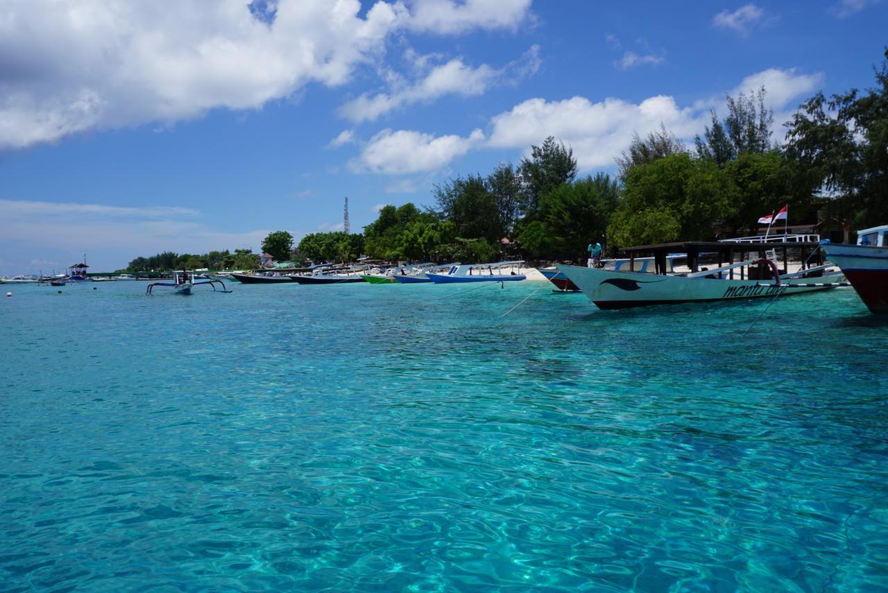 Atlas Gili Party Hostel Джили Трауанган Екстериор снимка