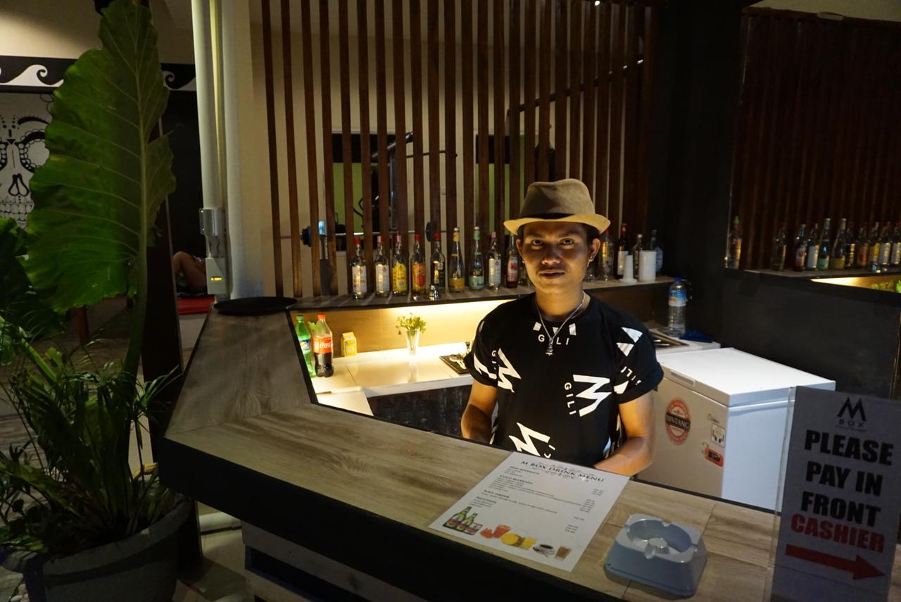 Atlas Gili Party Hostel Джили Трауанган Екстериор снимка